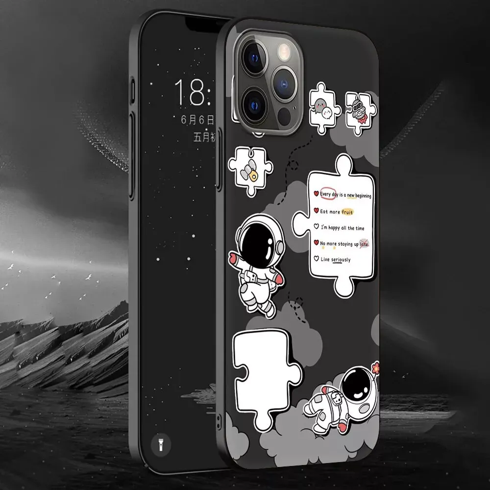 Cartoon Cosmonaut Fundas Heart TPU Case iPhone 13 Pro Max — фото 3