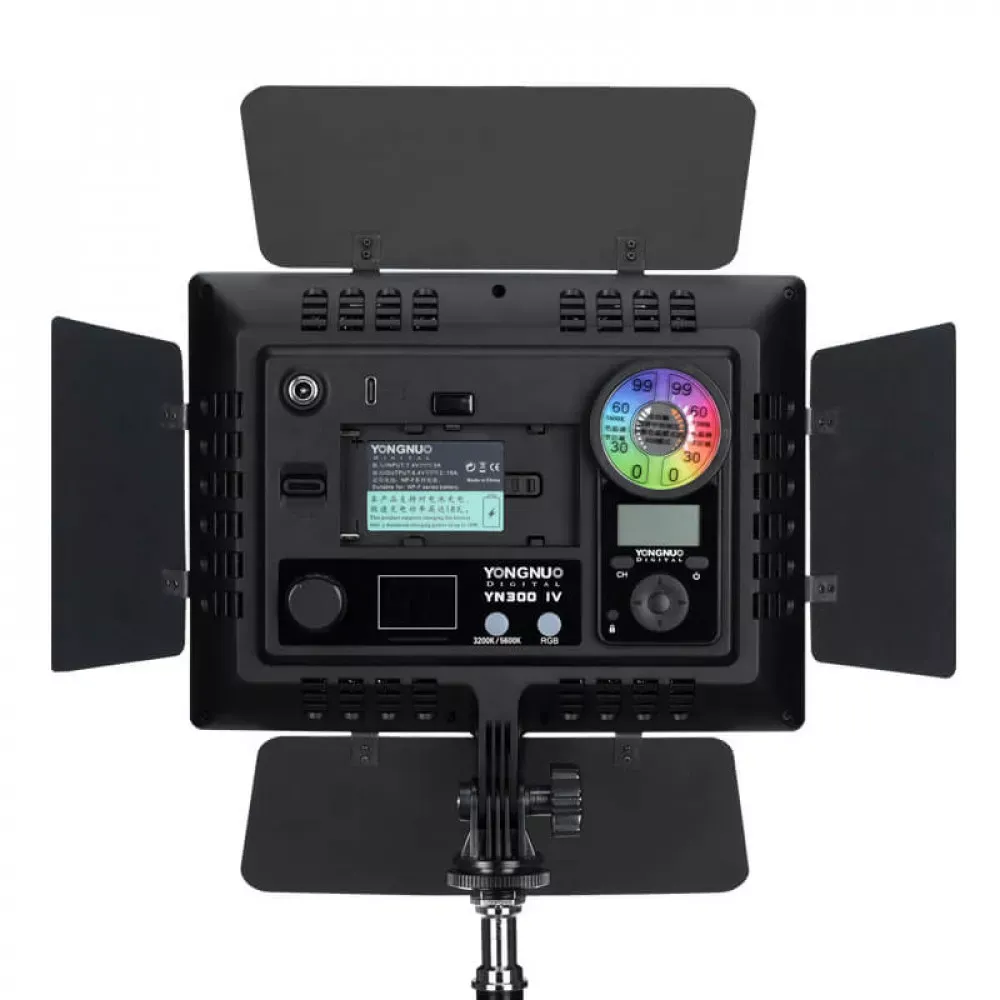 Видеосвет LED RGB — Yongnuo YN300 IV (комплект акб+зарядное устройство для акб) — YongNuo