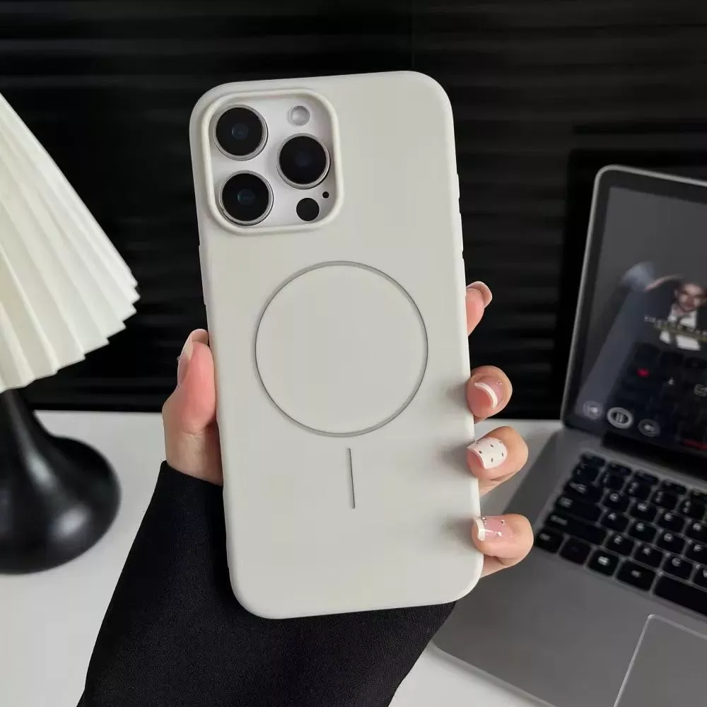 Silicone Case HC with MagSafe — iPhone 14 — White (9)