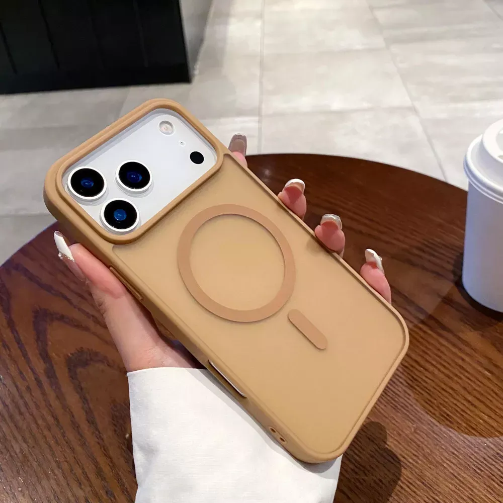 Smoky Case with MagSafe — iPhone 15 Pro Max — Coffee Brown — Apple Apple iPhone 15 Pro Max